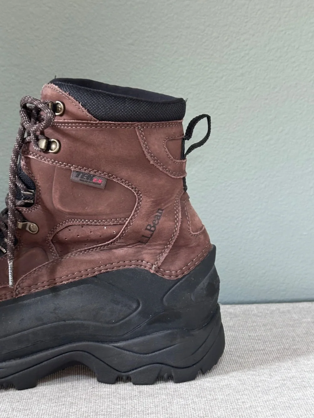 LL Bean Men’s Waterproof Winter Boots: Size 12
